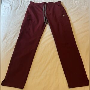 Size small burgundy yola skinny scrub pants